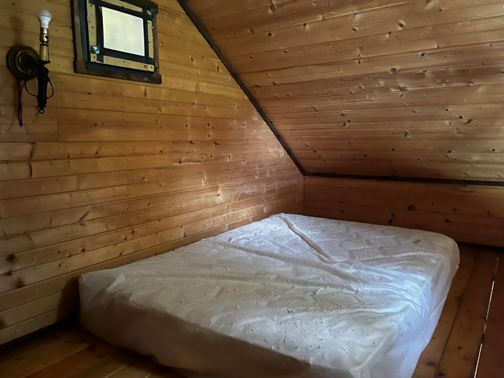 Cabin 3 interior 4