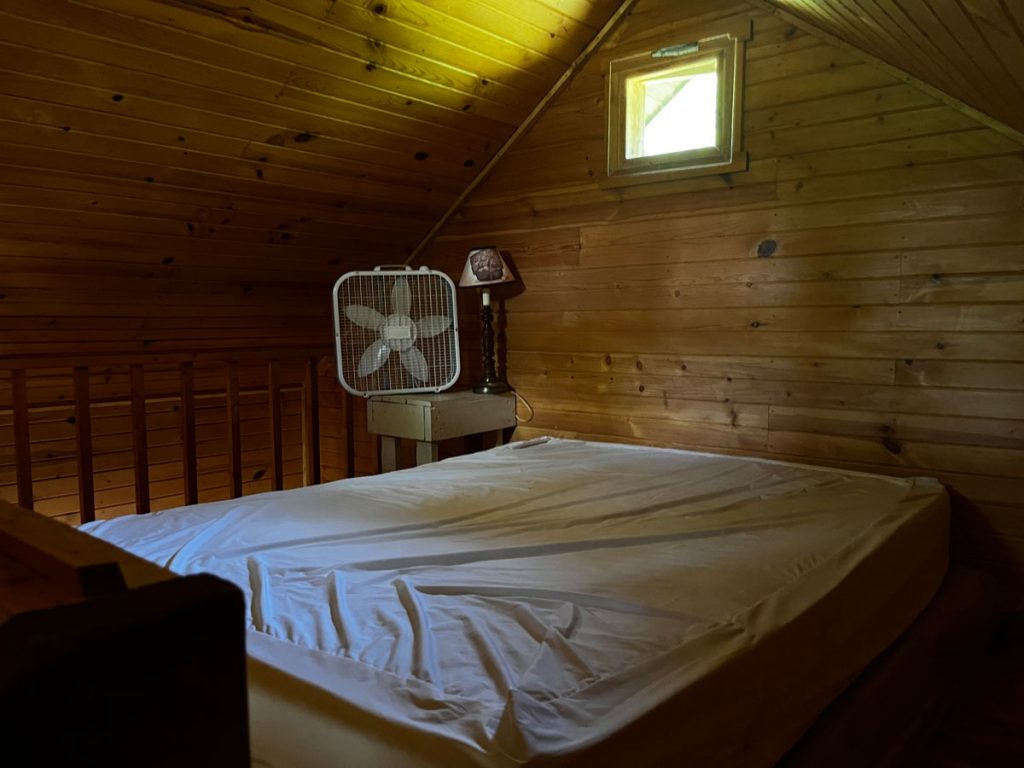 Cabin 5 interior 3